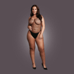 Body bieliźniane dla pełniejszych kształtów z siateczkowymi akcentami, zmysłowy look – OSX - obrazek 4