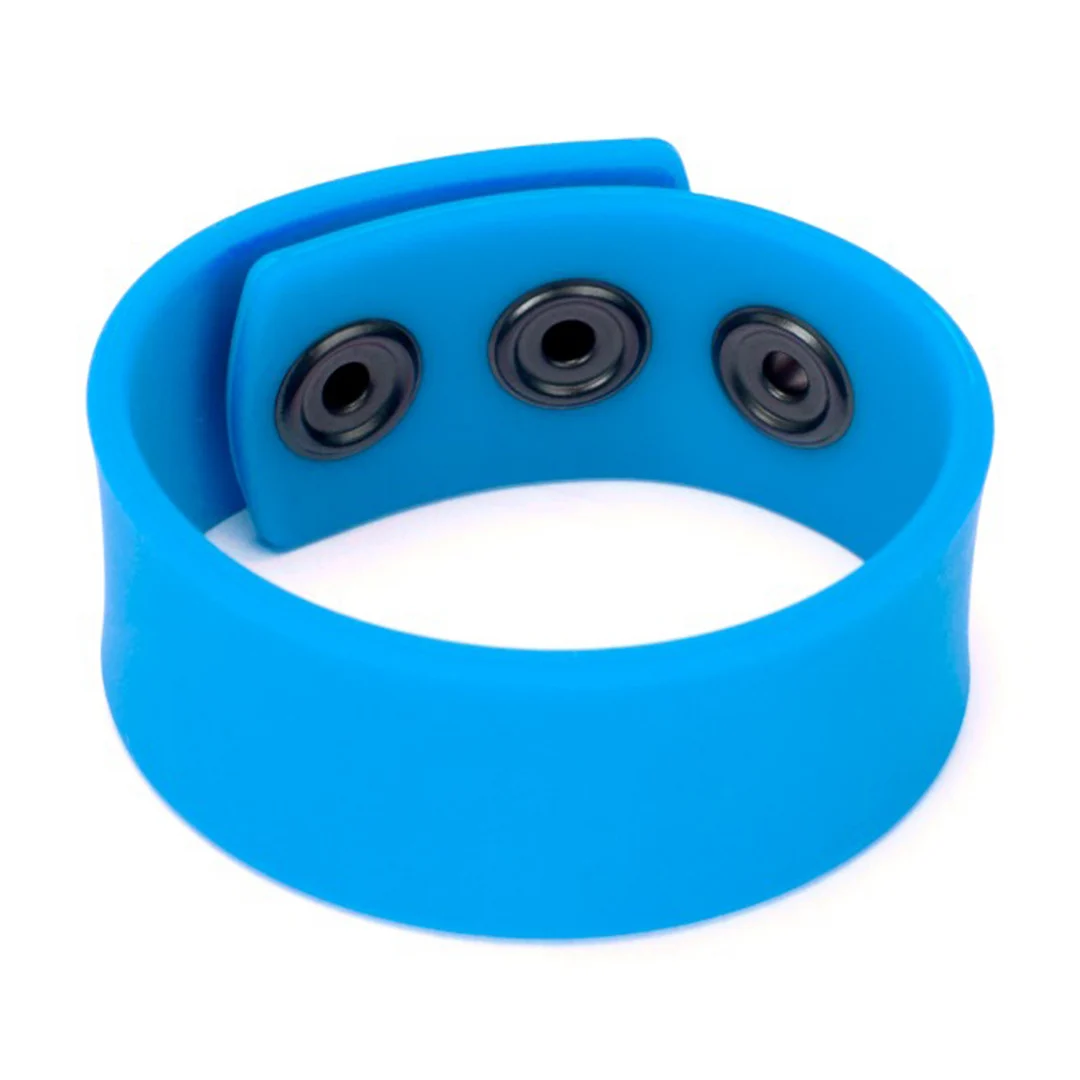 Silikonowy pasek na penisa Prowler RED - obrazek 3