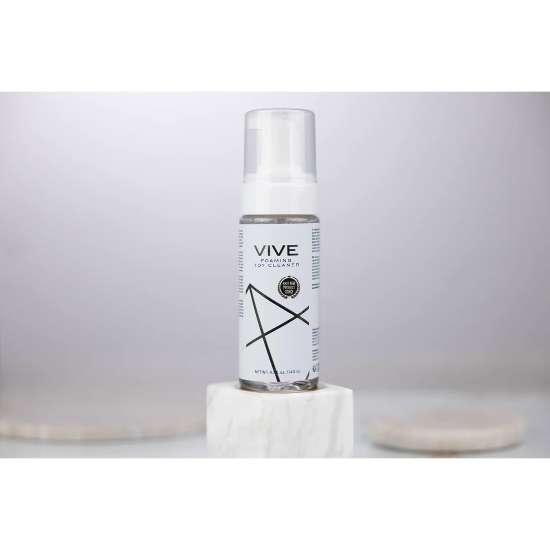 Płyn do czyszczenia zabawek – pieniący płyn do czyszczenia zabawek erotycznych – neutralny płciowo – VIVE by Shots – 4,7 fl oz / 140 ml - obrazek 3